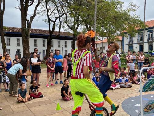 Projeto Santa Leitura: "Uma Biblioteca a Céu Aberto”