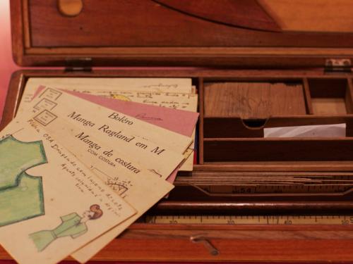 Exposição: “Saberes da Costura: do molde à roupa”