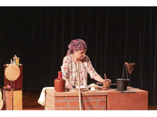 Espetáculo: "Ô de casa! - uma peça-áudio-interativa"