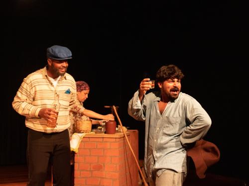 Espetáculo: "Ô de casa! - uma peça-áudio-interativa"