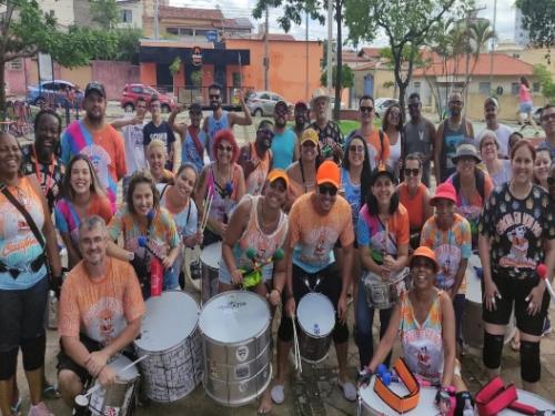 Ensaio aberto: Bloco Garota eu vou pro Califórnia