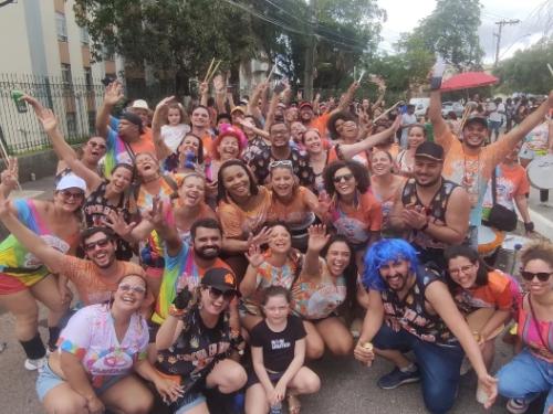 Ensaio aberto: Bloco Garota eu vou pro Califórnia