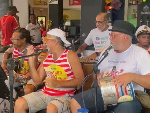 Ensaios: Bloco Enche Meu Copo