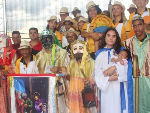 Cortejo: “Hoje é dia de folia!” - Grupo Folia de Santo Reis Paulo VI