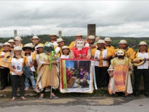 Cortejo: “Hoje é dia de folia!” - Grupo Folia de Santo Reis Paulo VI