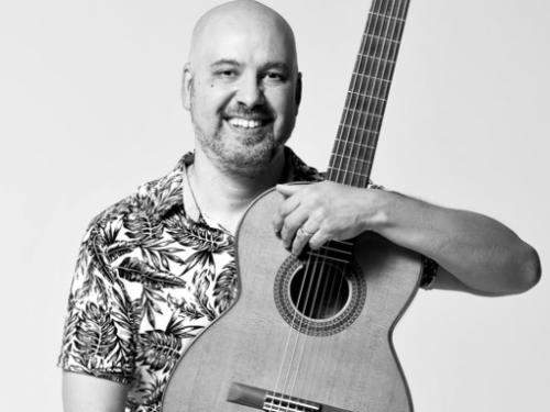 Show de lançamento: “Deixe Pegada” - Roger Bastos | Teatro de Bolso SESIMINAS BH