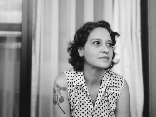 Sempre um Papo recebe a poeta Eliza Caetano