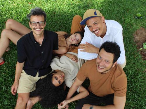 Show "Graveola" - Mira! Centro Cultural