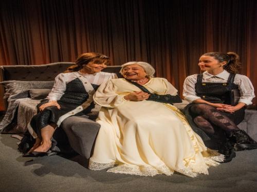 Espetáculo: Três Mulheres Altas