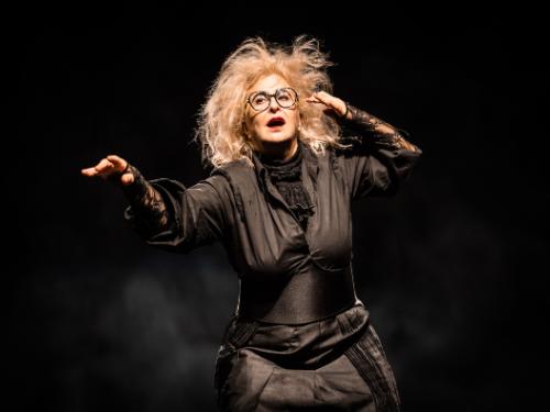 Espetáculo: “A Aforista” - CCBB BH