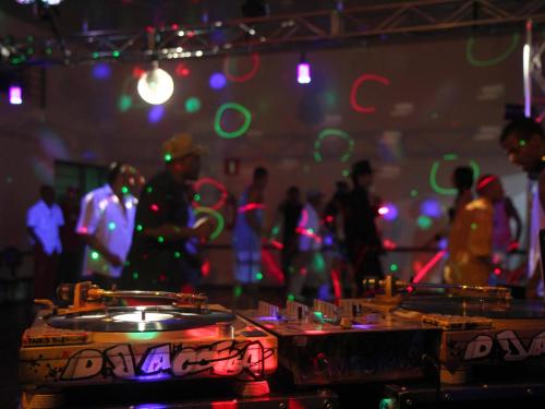 O Som das Quadras | 40 Anos de Cultura dos Bailes