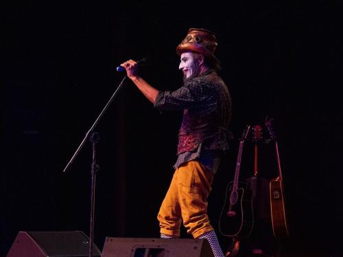 O Teatro Mágico - Voz & Violão