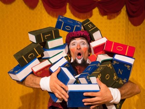 “Cloro, o Palhaço Engolidor de Letras”