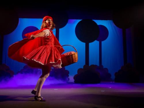 Espetáculo: Chapeuzinho Vermelho