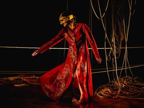 Espetáculo de dança contemporânea: “BWV 988: Trinta Possibilidades de Transgressão”