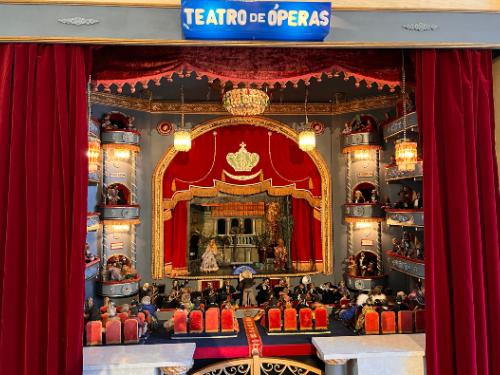 Exposição: Miniteatro de Óperas