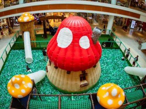 O parque temático: Os Smurfs no Boulevard Shopping