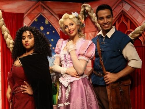 Teatro Rapunzel - Cyntilante Produções