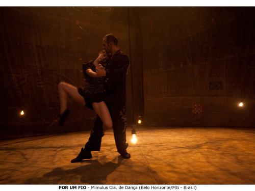 Espetáculo: "Por Um Fio" - Mimulus Cia de Dança