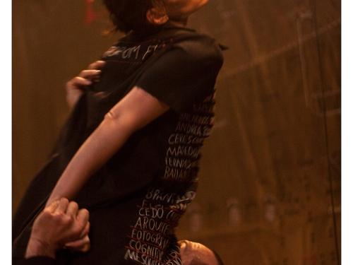 Espetáculo: "Por Um Fio" - Mimulus Cia de Dança