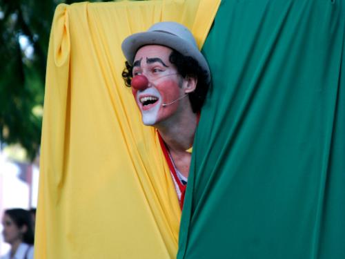  Espetáculos: “Antes Solo do que Malacompanhado” e “Batalha”