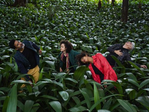 Espetáculo: “Aquela que eu (não) fui” - Cia Luna Lunera