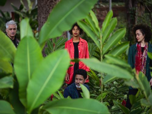 Espetáculo: “Aquela que eu (não) fui” - Cia Luna Lunera