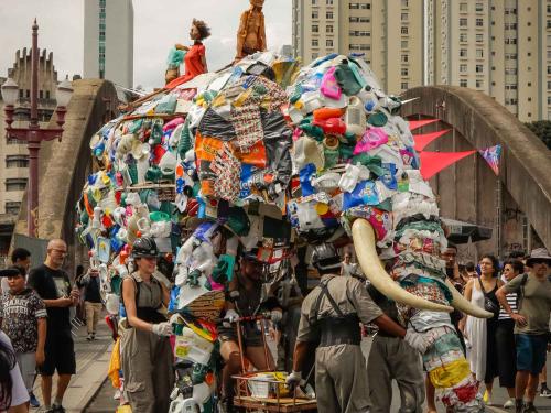 Espetáculo: Elefanteatro