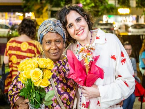 Sempre Um Papo recebe Júlia Moysés