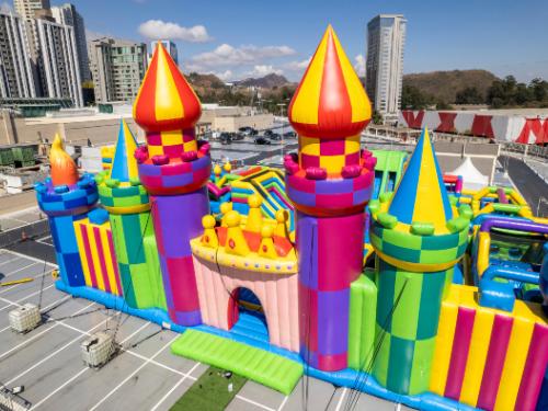 Jump Around - O maior castelo inflável da América Latina