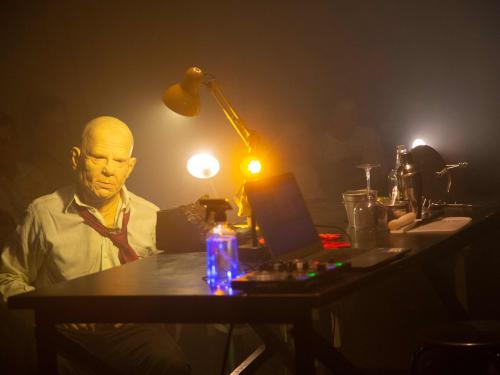 Espetáculo: “Trilogia de Traumas”