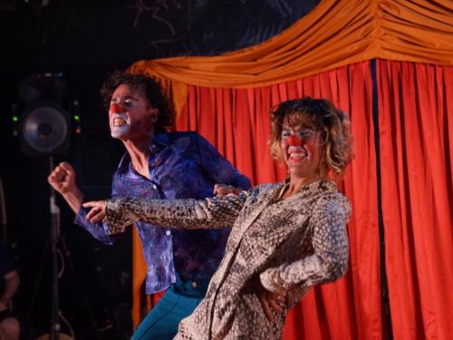  ESPETÁCULO CIRCO DE FAMÍLIA - Cia Circunstância