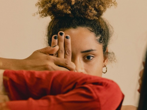 Espetáculo: “Isso é um poema que transborda”