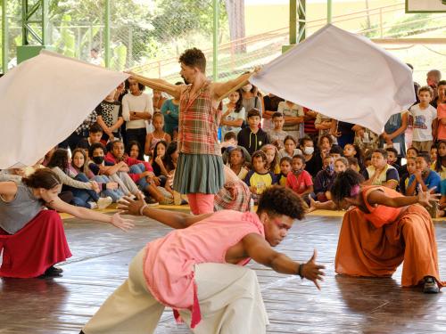 Espetáculo: "Levante"
