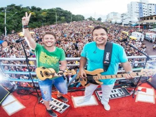 Ensaios e Desfile: Baianeiros