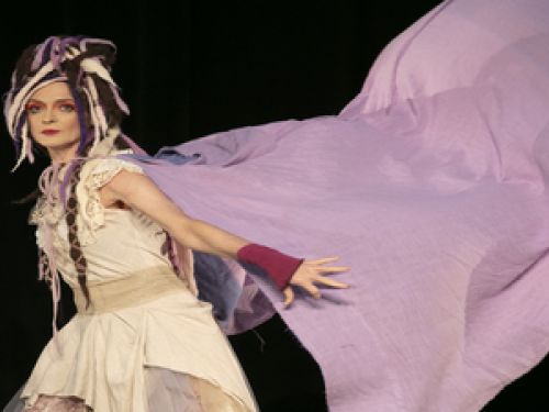  Espetáculo:: “A Comunidade do Arco-Íris”