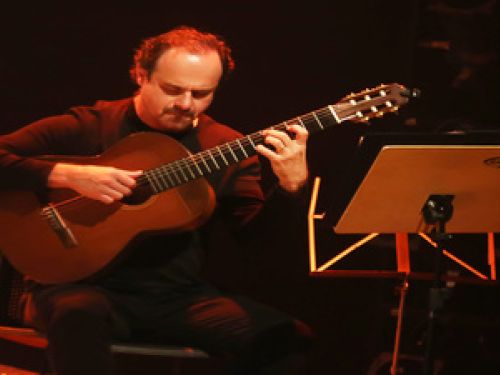 Espetáculo: “Amaranto e Tabajara Belo apresentam Vinicius”