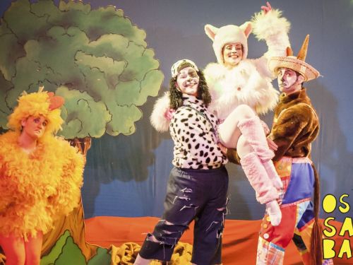 Espetáculo: Os Saltimbancos