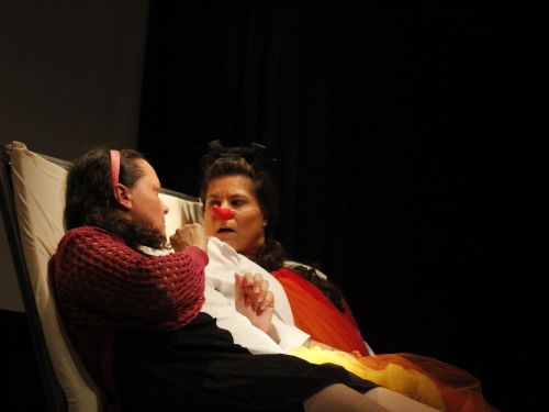 Peça: “Tô Morrendo… Peraí! Quero sentir seu coração de perto” 