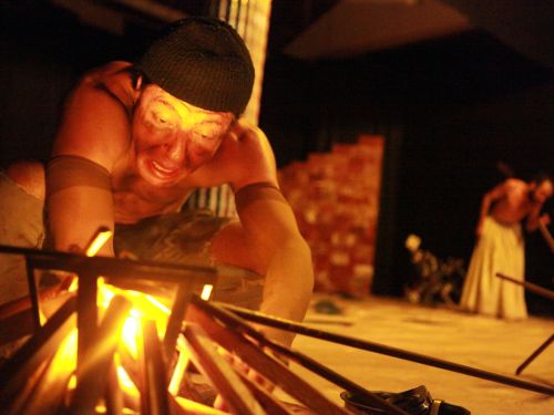 Espetáculo: "Velhos Caem do Céu como Canivetes"