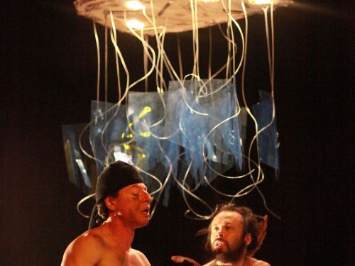 Espetáculo: "Velhos Caem do Céu como Canivetes"