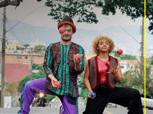 Edú González e Bárbara Silferr