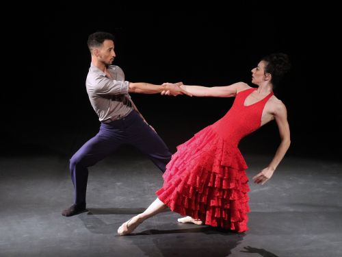 Espetáculo: “Carmen - um espetáculo de dança e música”