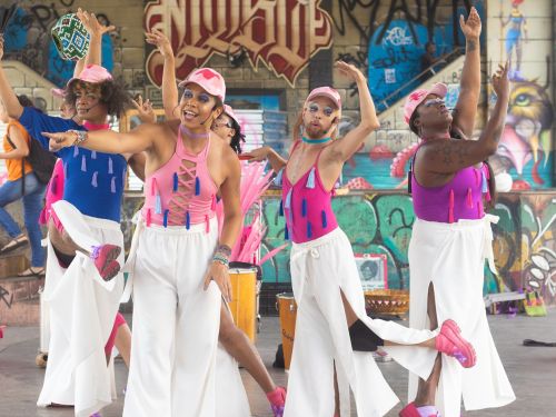 Espetáculo: “Fazer Festa com o Perigo”