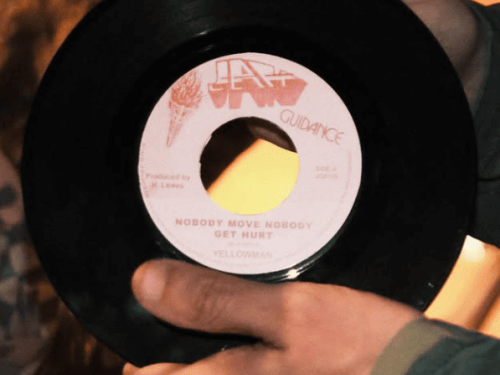 POW! POW! POW! Jamaican Soundz no Badalo Quintal