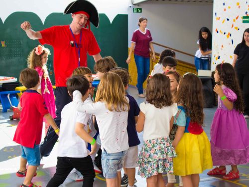 "Brincar de Teatro" nas férias do Museu dos Brinquedos