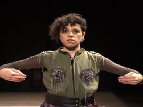 Espetáculo: “Colapso: Uma tragicomédia materna”