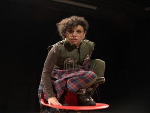 Espetáculo: “Colapso: Uma tragicomédia materna”