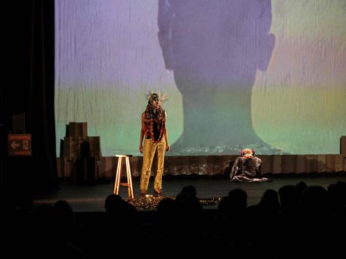 Espetáculo teatral: “Zona de Sacrifício”