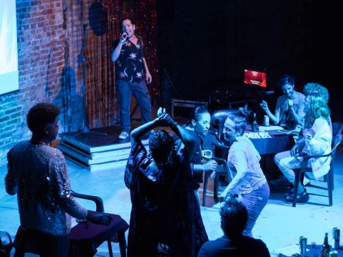  karaoketipos@gmail.com